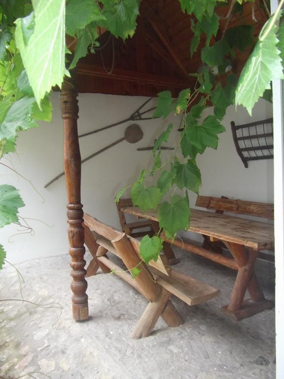 Tulipános Vendégház Obanya Exterior foto